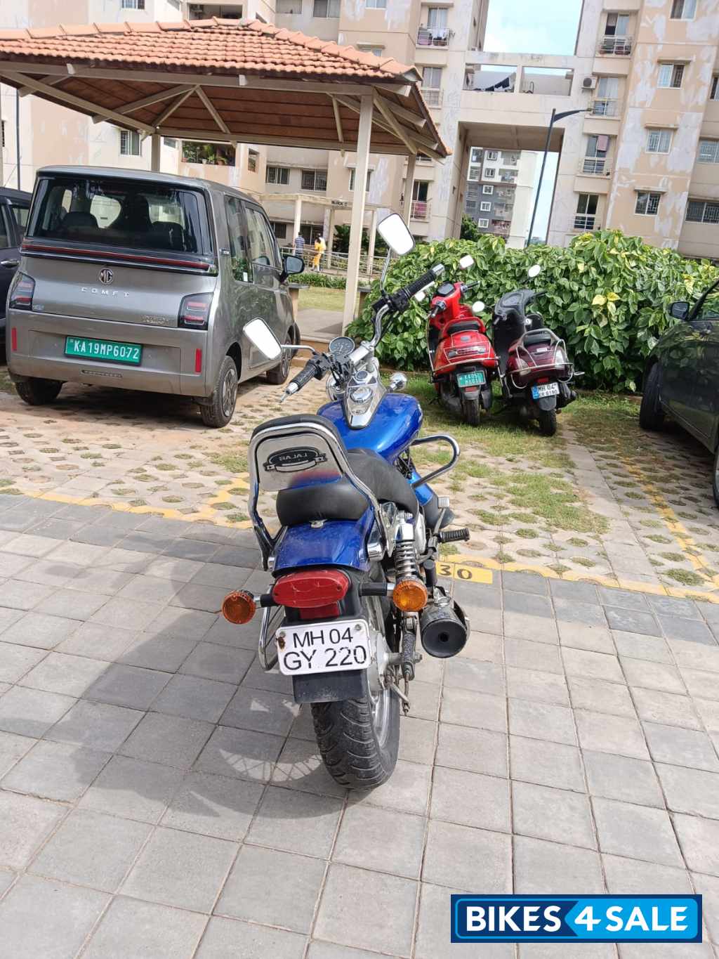 Bajaj Avenger Cruise 220 Bajaj Avenger Cruise 220