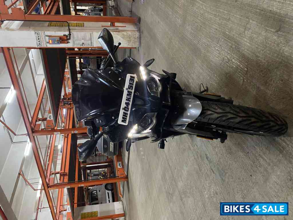 Black Bajaj Pulsar RS 200 BS6 Black Bajaj Pulsar RS 200 BS6