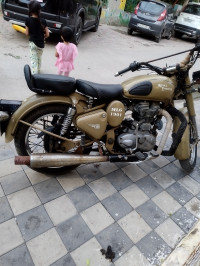 Royal Enfield Classic Desert Storm 2013 Model