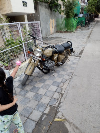 Khaki Royal Enfield Classic Desert Storm