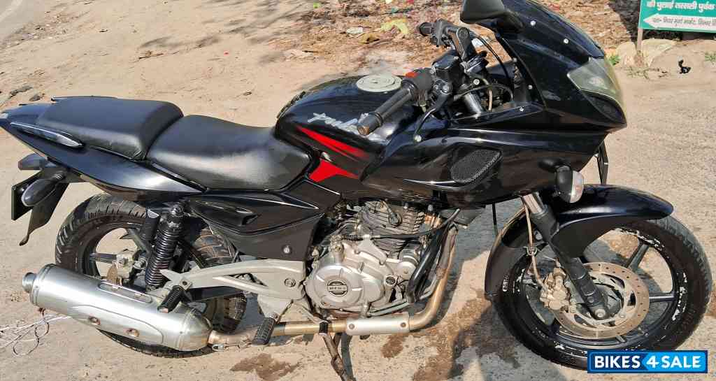 Bajaj Pulsar 220 DTSi
