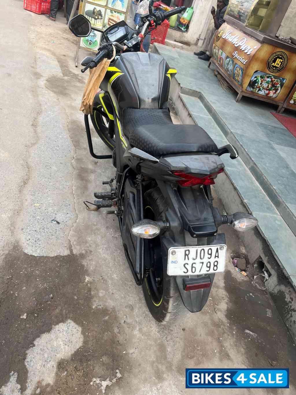 Honda CB Hornet 160R Honda CB Hornet 160R