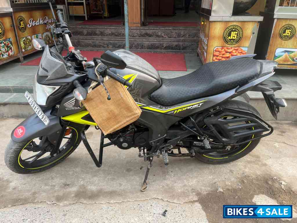 Honda CB Hornet 160R Honda CB Hornet 160R