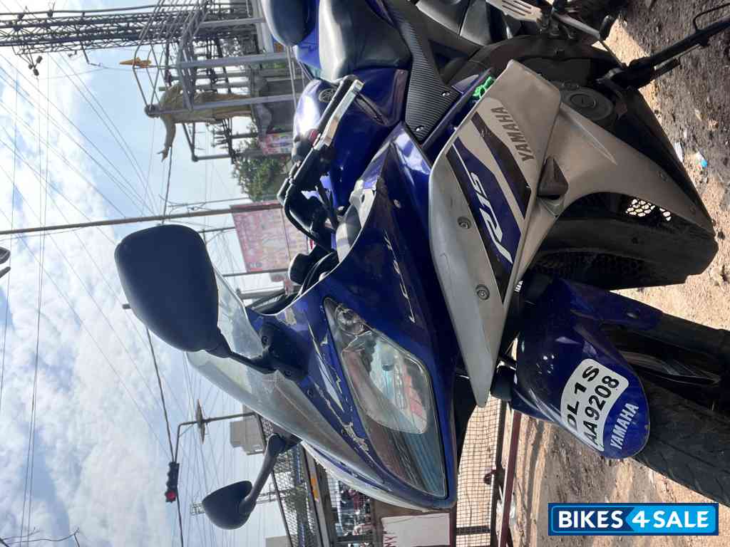 Racing Blue Yamaha YZF R15 V2