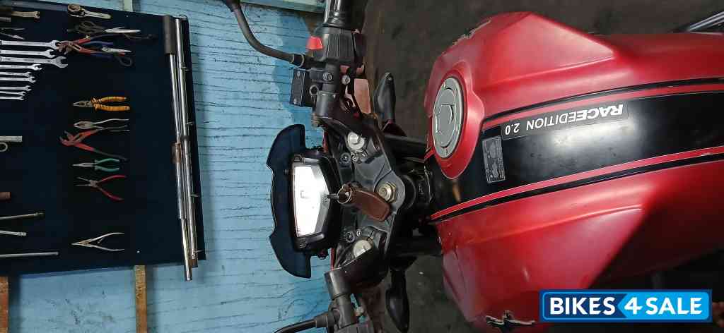 Red Matte TVS Apache RTR 200 4V Red Matte TVS Apache RTR 200 4V