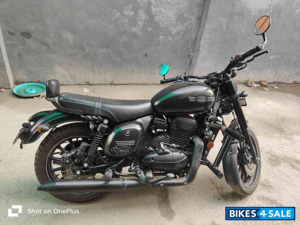 Matt Black Jawa forty two BS6