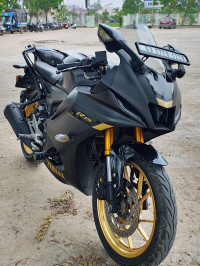 Yamaha R15 V4