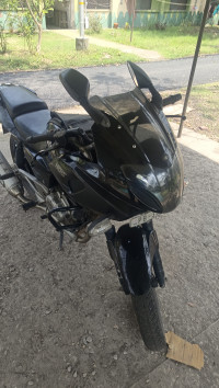 Black Bajaj Pulsar 220F