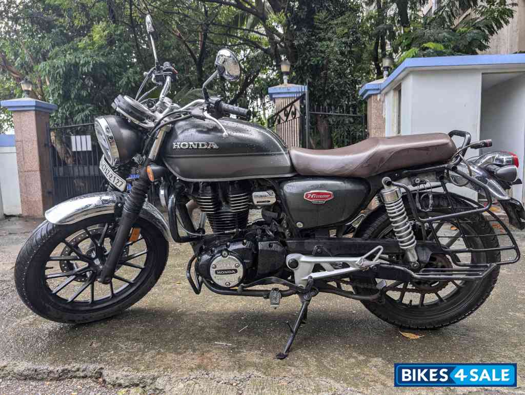 Matte Steel Black Dual Tone Honda CB350 DLX Pro