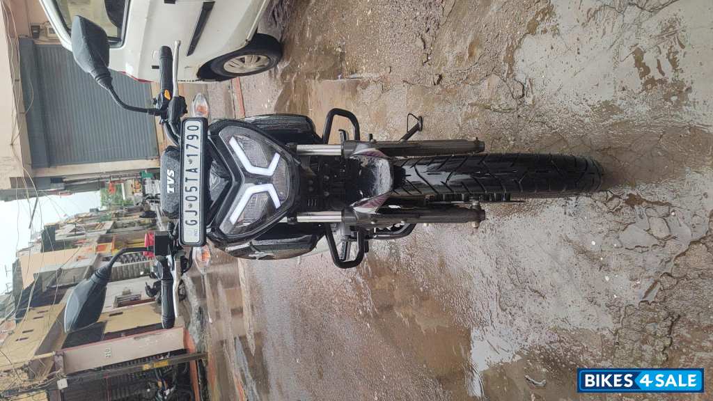 Super Squad Edition Black Pant TVS Raider 125 Marvel Super Squad Edition Super Squad Edition Black Pant TVS Raider 125 Marvel Super Squad Edition