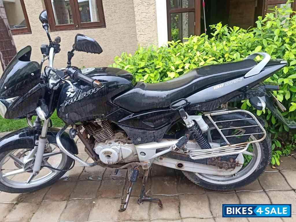 Black Bajaj Pulsar 150 DTSi