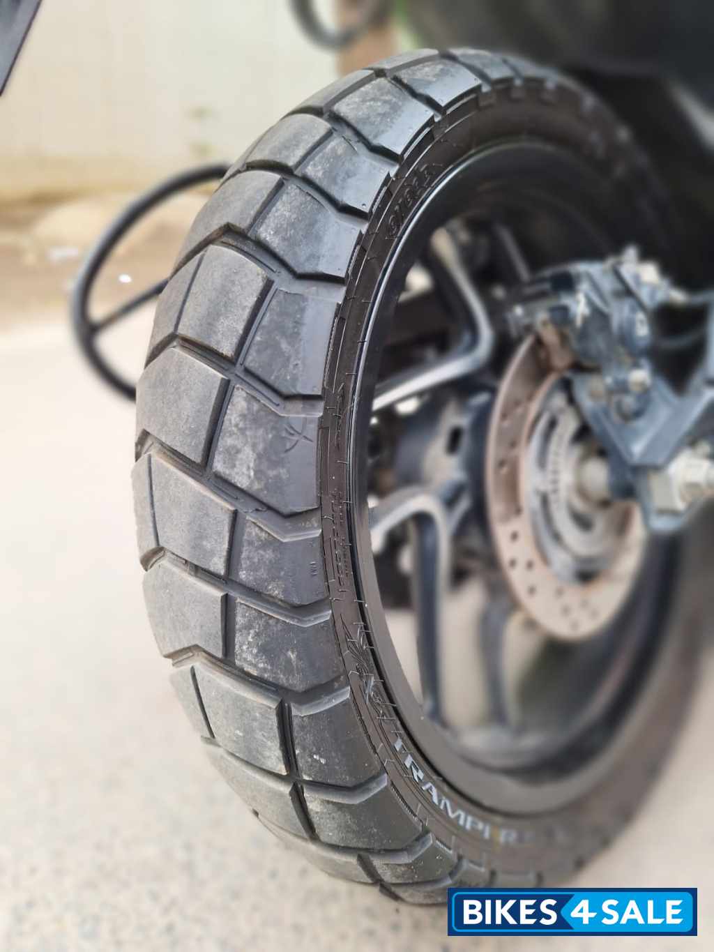 Bajaj Dominar 400 Disc Bajaj Dominar 400 Disc