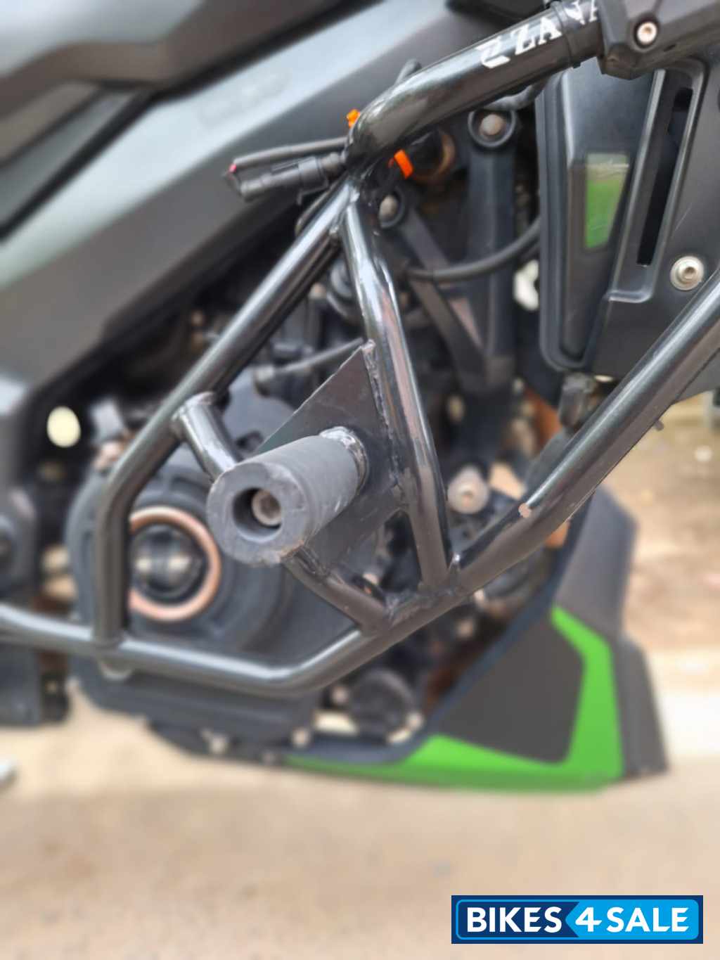 Bajaj Dominar 400 Disc Bajaj Dominar 400 Disc