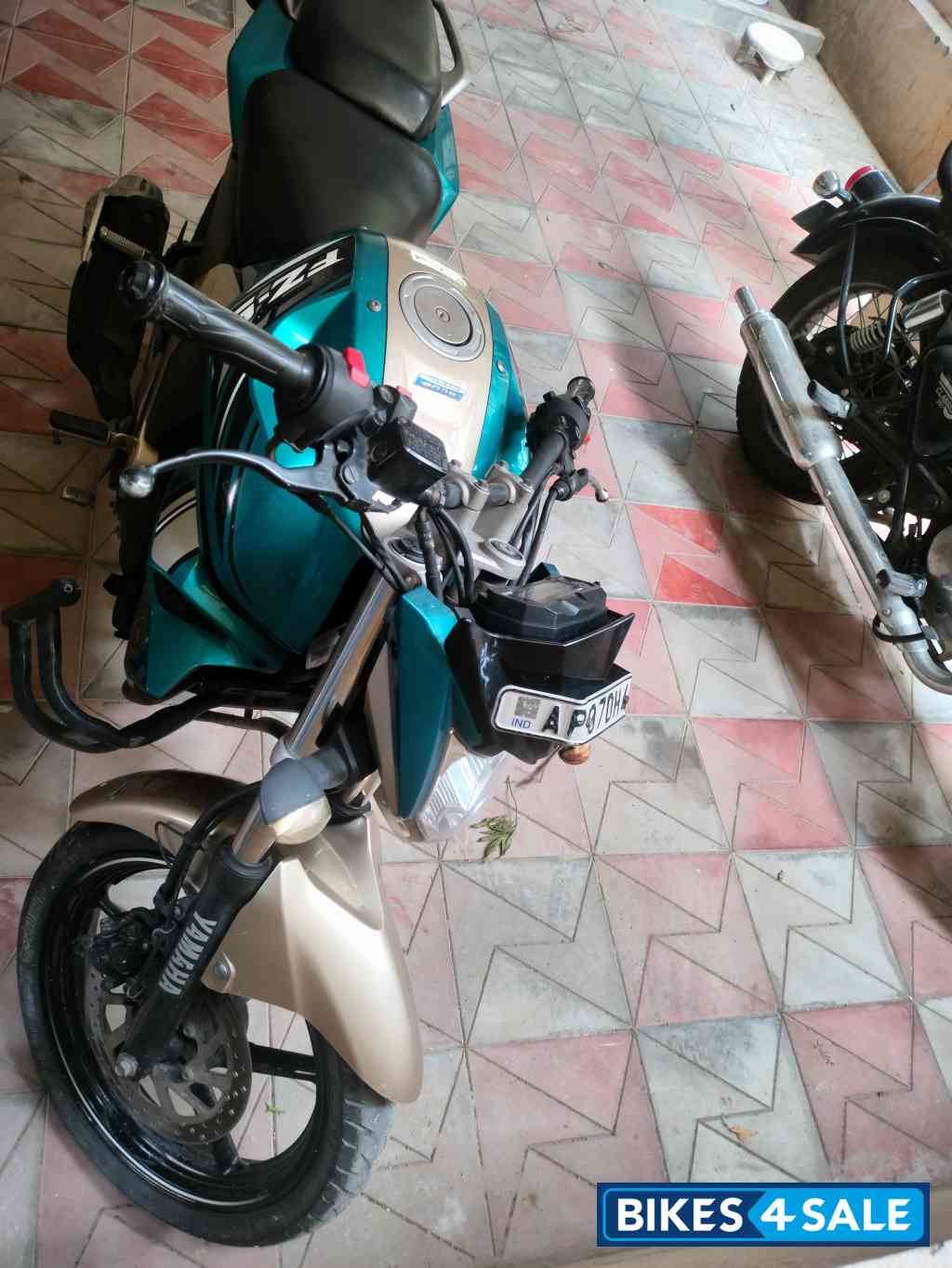 Yamaha FZ-S FI V2 Yamaha FZ-S FI V2