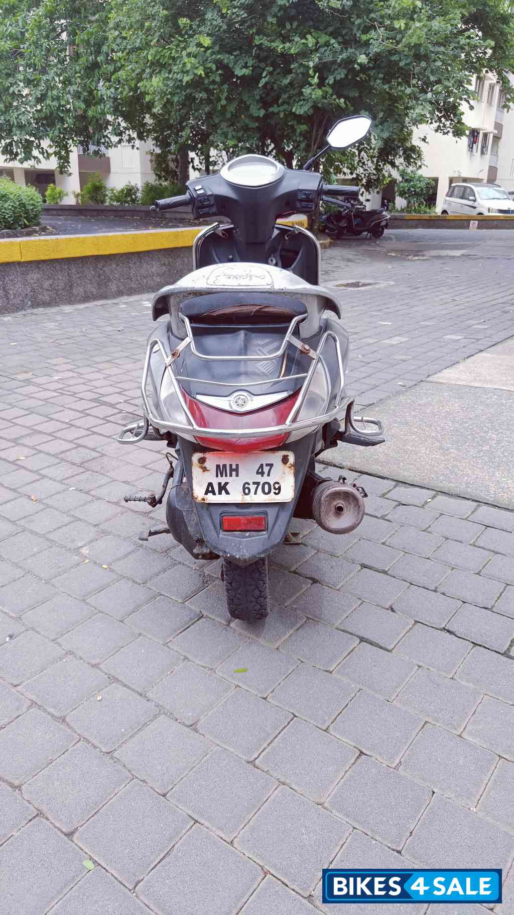 Black-grey Yamaha Fascino Black-grey Yamaha Fascino