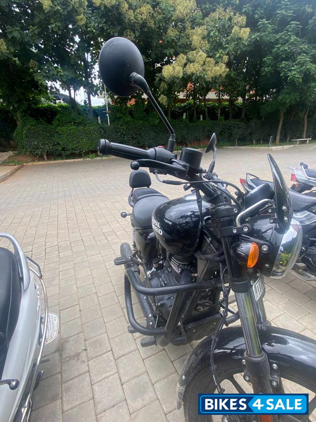 Royal Enfield Meteor 350 Fireball Royal Enfield Meteor 350 Fireball