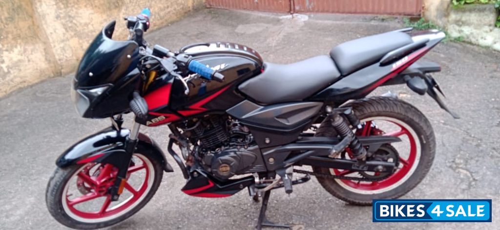 Bajaj Pulsar 150 Twin Disc BS6 Bajaj Pulsar 150 Twin Disc BS6