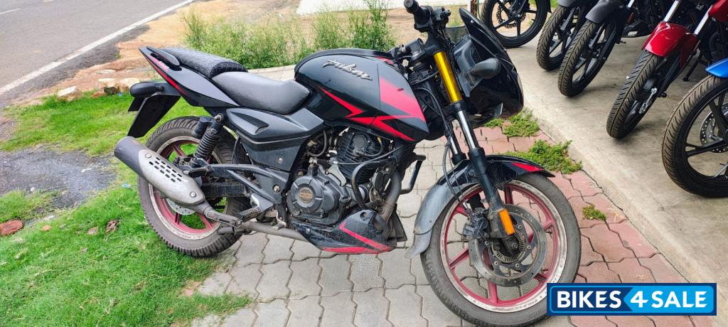 Bajaj Pulsar 150 Twin Disc BS6 Bajaj Pulsar 150 Twin Disc BS6