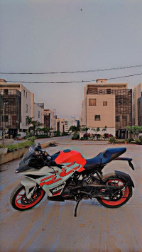 Orange KTM RC 125 2020