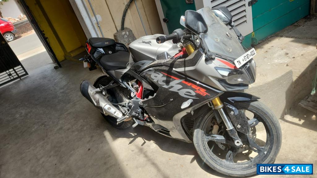 TVS Apache RR 310 TVS Apache RR 310