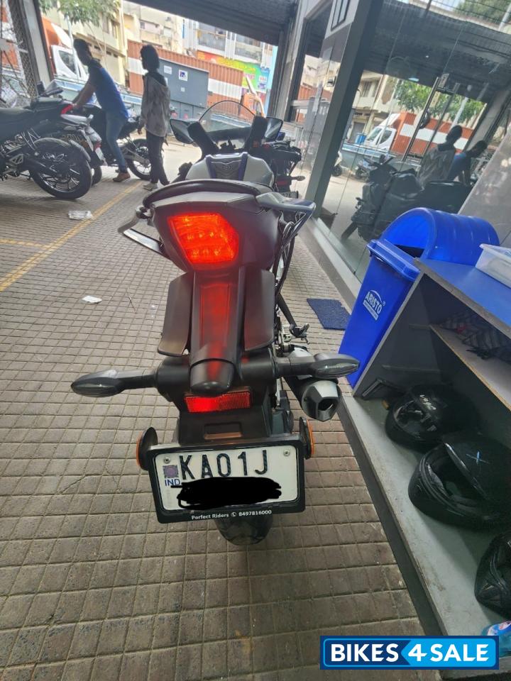 Mettalic Silver With Blue Yamaha R15M Mettalic Silver With Blue Yamaha R15M