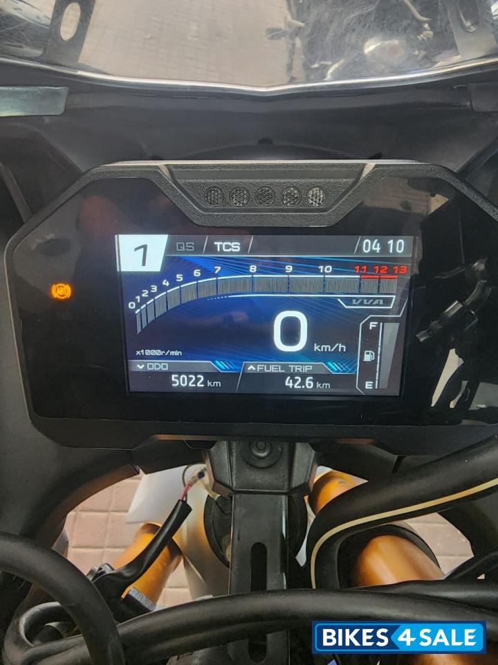 Mettalic Silver With Blue Yamaha R15M Mettalic Silver With Blue Yamaha R15M