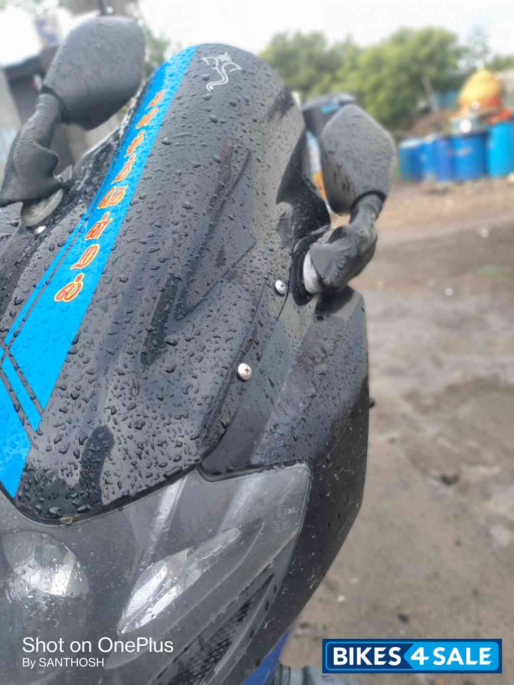 Bajaj Pulsar 220F Bajaj Pulsar 220F