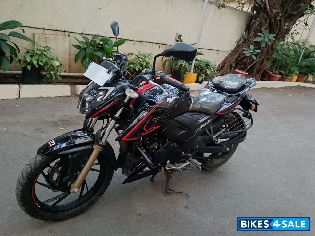 TVS Apache RTR 200 4V ABS TVS Apache RTR 200 4V ABS