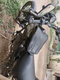 Bajaj Avenger Street 180