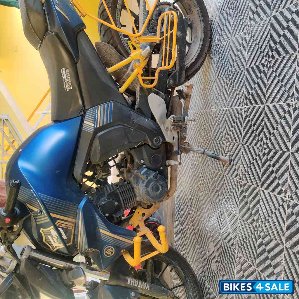 Yamaha FZ-S FI V2 Yamaha FZ-S FI V2