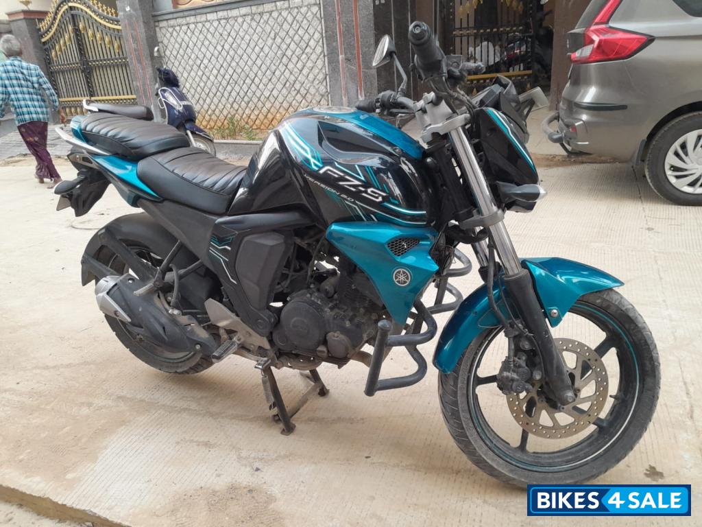 Yamaha FZ-S FI V2 Yamaha FZ-S FI V2