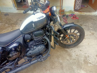 Yezdi Roadster Dual Tone