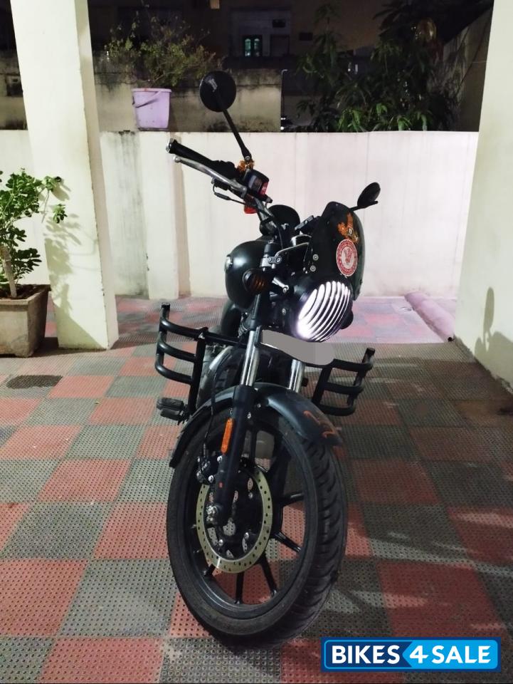Matte Black Royal Enfield Meteor 350 Stellar