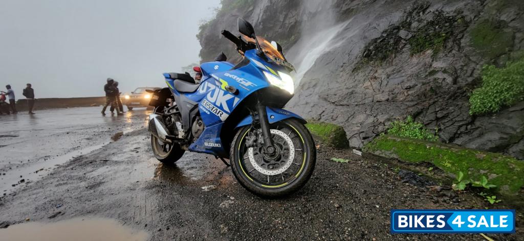 Moto Gp Blue Suzuki Gixxer SF Moto GP Moto Gp Blue Suzuki Gixxer SF Moto GP