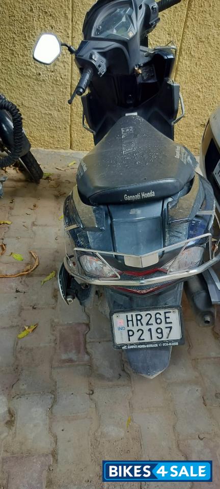 Blue Honda Grazia 125 Sports Edition Blue Honda Grazia 125 Sports Edition