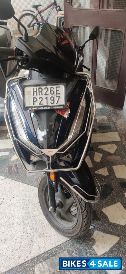 Blue Honda Grazia 125 Sports Edition Blue Honda Grazia 125 Sports Edition