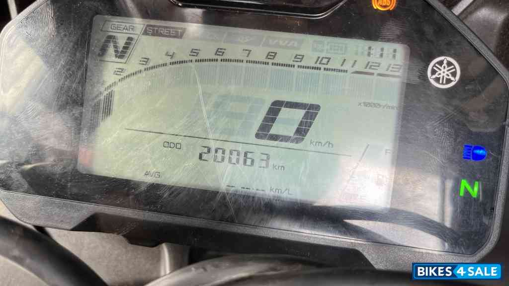 Metallic Grey Yamaha R15M Metallic Grey Yamaha R15M