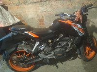 Black & Orange KTM Duke 125 2020
