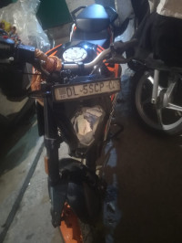 Black & Orange KTM Duke 125 2020