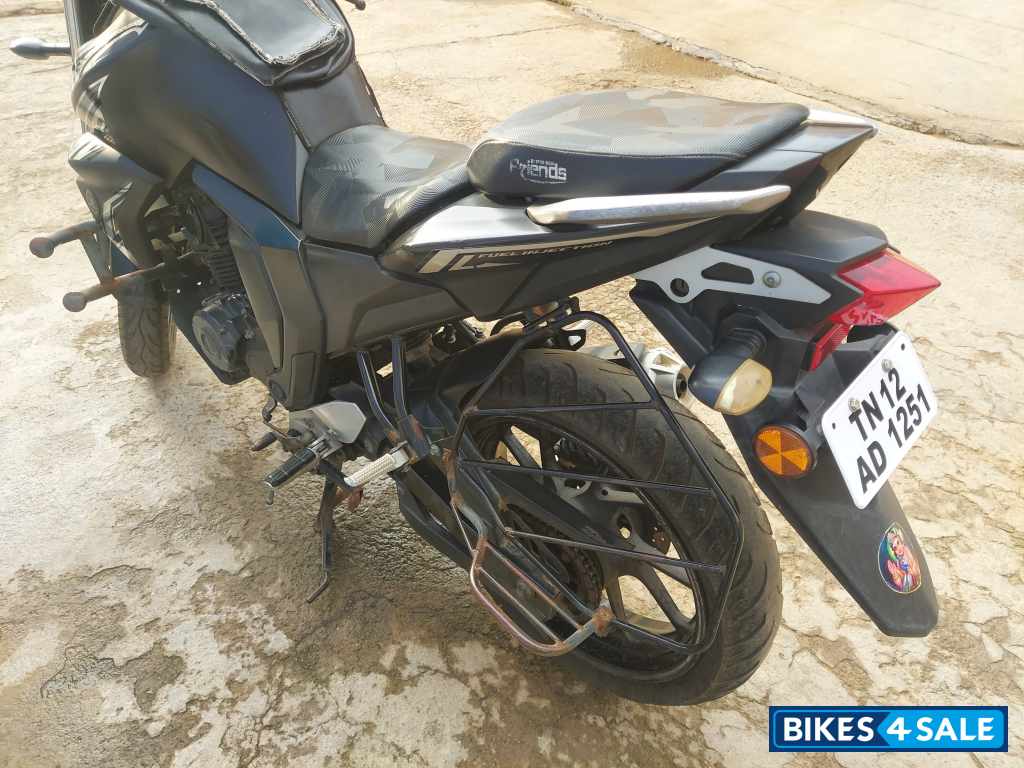 Yamaha FZ-S FI V2 Yamaha FZ-S FI V2