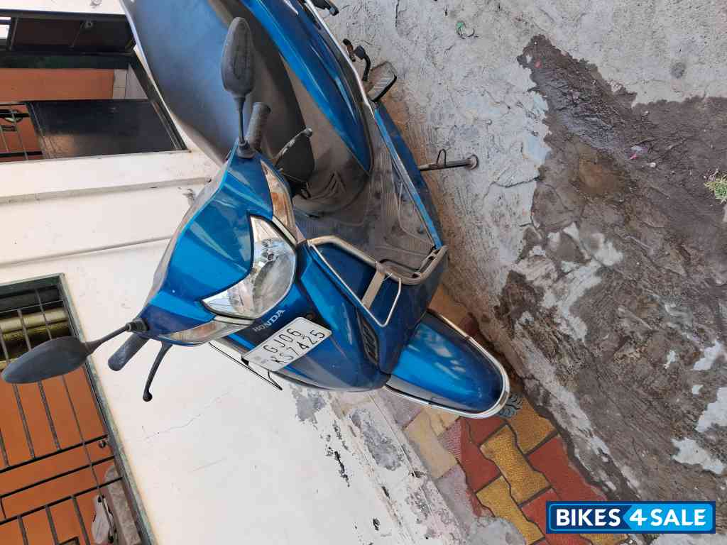 Blue Honda Activa 4G