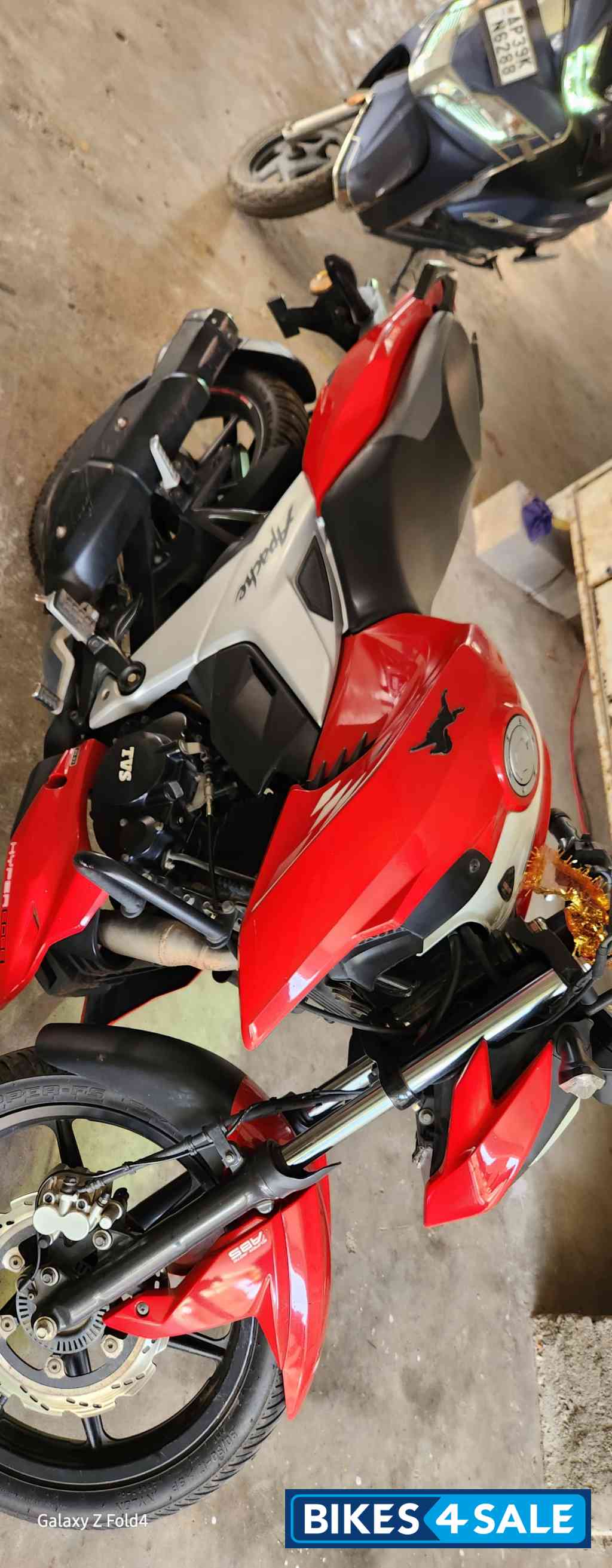 TVS Apache RTR 160 4V BS6 TVS Apache RTR 160 4V BS6