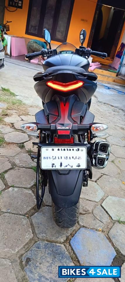 Metallic Matte Black Suzuki Gixxer SF 250 BS6 Metallic Matte Black Suzuki Gixxer SF 250 BS6