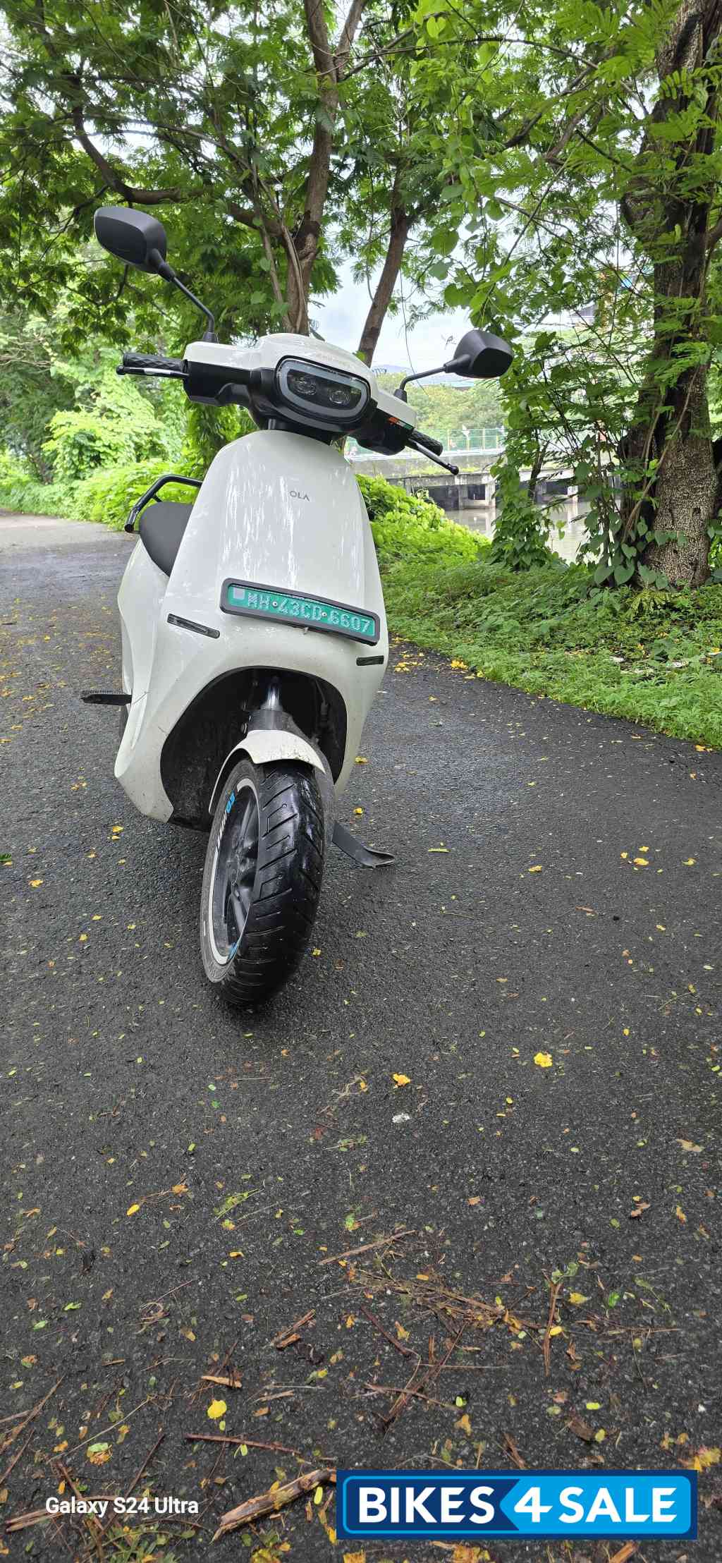 White Ola S1 Pro White Ola S1 Pro