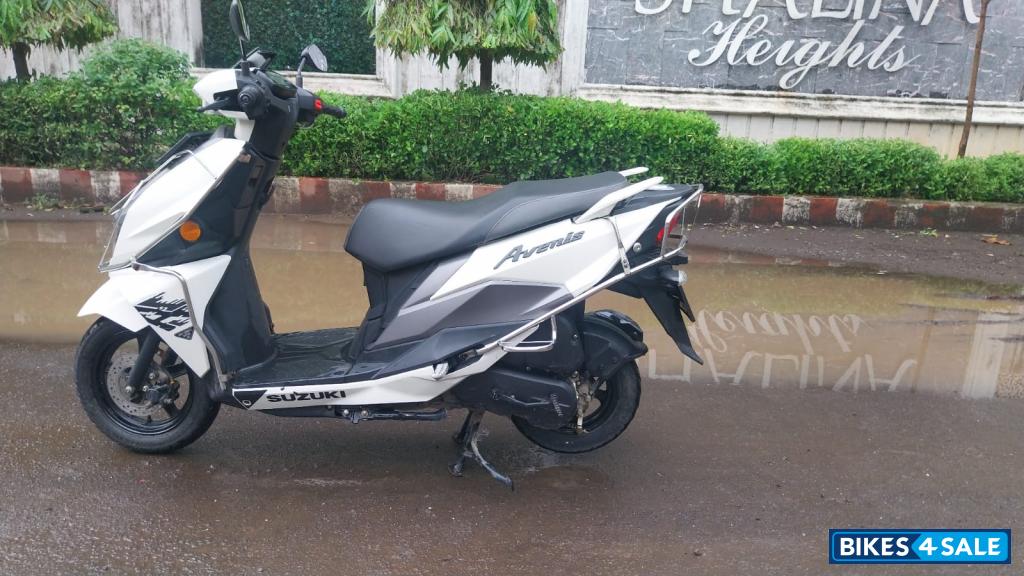 Suzuki Avenis 125 Ride Connect Edition Suzuki Avenis 125 Ride Connect Edition