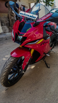 Metallic Red Yamaha R15 V4