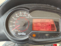 Red Aprilia SR 160