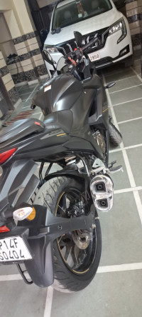 Mettalic Black Suzuki Gixxer SF 250 BS6