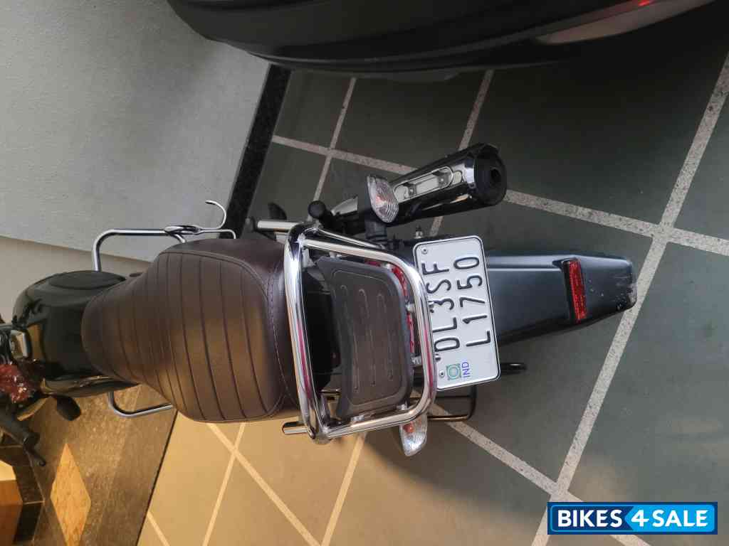 Black TVS Radeon BS6 Black TVS Radeon BS6