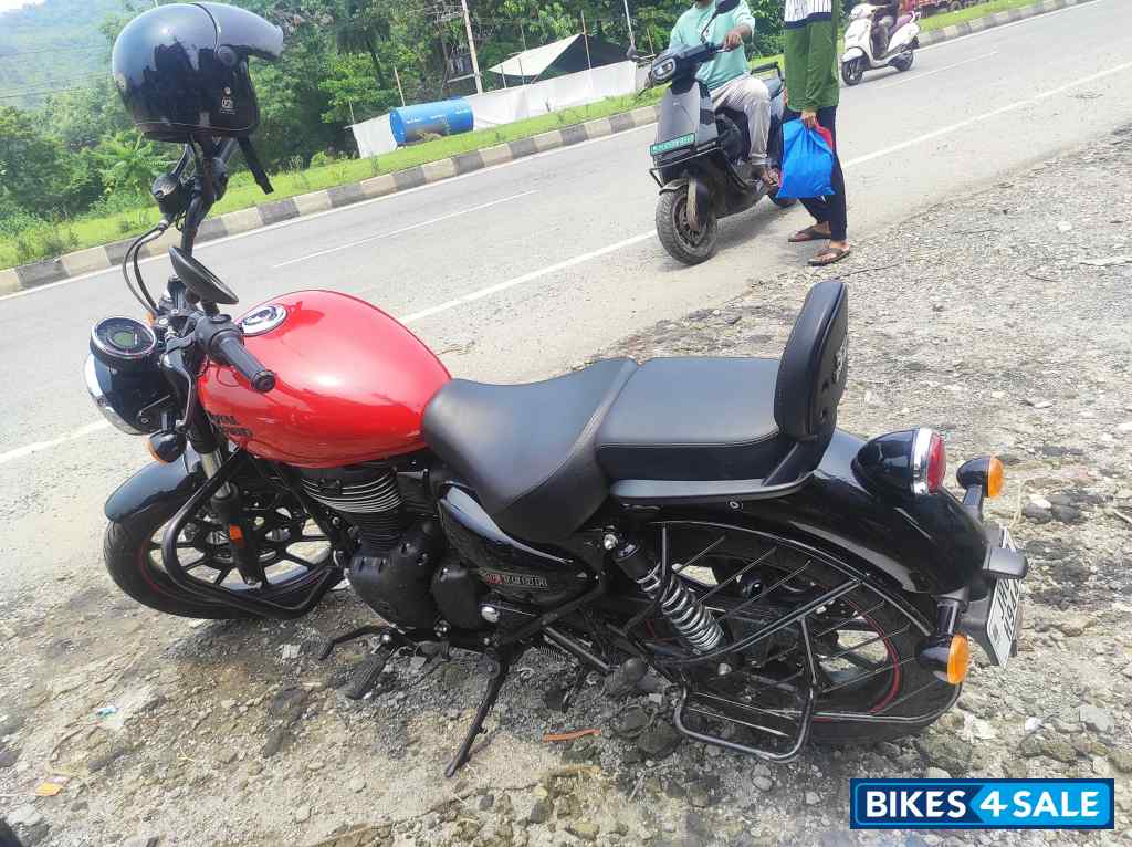 Royal Enfield Meteor 350 Fireball Royal Enfield Meteor 350 Fireball